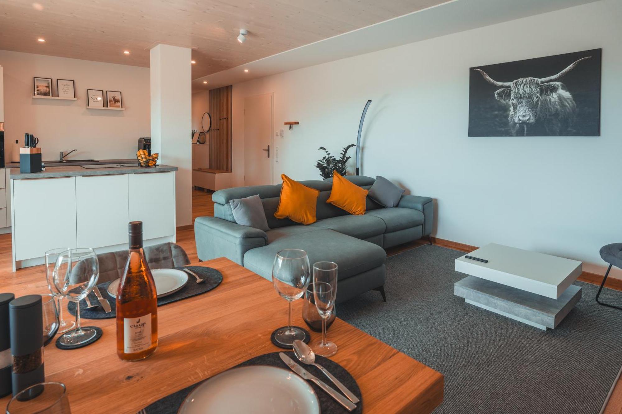 Ferienwohnung Steinablick Mit Grossem Balkon & Garage ユーリンゲン・ビルケンドルフ エクステリア 写真